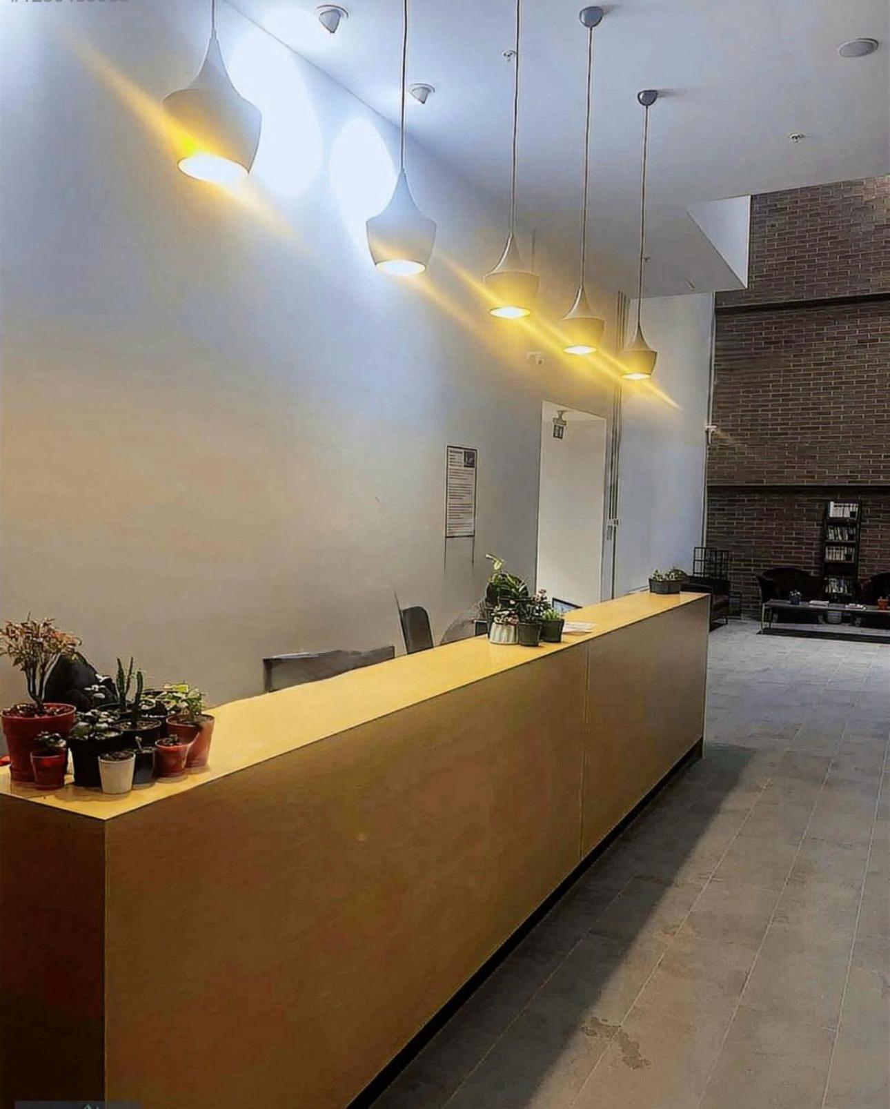 Hotel 6